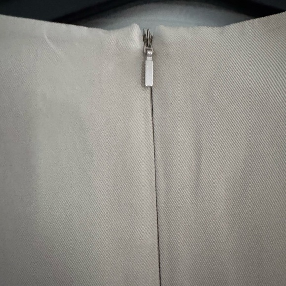 MaxMara Cream Pleated Mini Dress. Ptp 19” lenght 36” - Picture 7 of 7